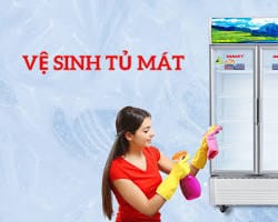 Hình ảnh về Vệ sinh tủ mát Sanaky, lau chùi các ngăn kệ